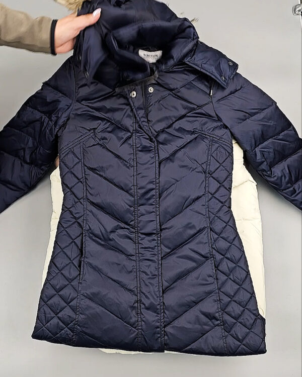 Фотография  547 - Верхняя одежда женская CAN 104#15 кг, ЛОТ СТ-9353 оптом в Новосибирске и Новосибирской области