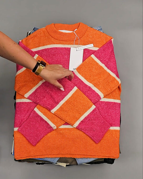 Фотография  879 - JACK JONES Women mix 075 #15 кг оптом в Новосибирске и Новосибирской области