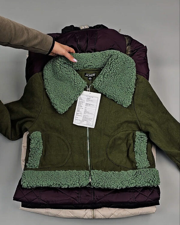 Фотография  670 - Верхняя одежда женская CAN 104#15 кг, ЛОТ СТ-9350 оптом в Новосибирске и Новосибирской области