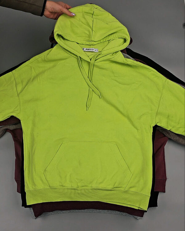 Фотография  775 - Толстовки#10 кг, ЛОТ № СХ-0152 оптом в Новосибирске и Новосибирской области