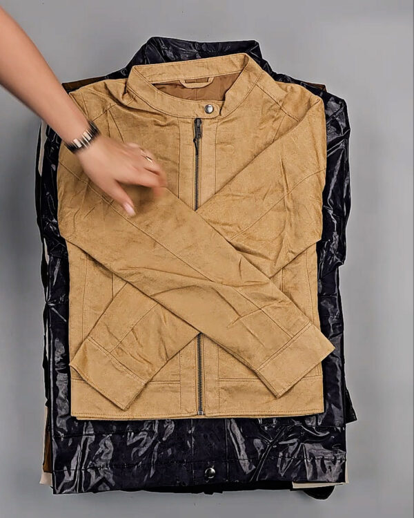 Фотография  653 - Ветровки Bestseller+DK 035#10 кг, ЛОТ СТ-9396 оптом в Новосибирске и Новосибирской области