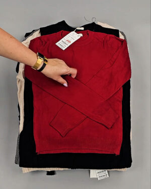 Фотография  909 - Джемпера Корея 085#7 кг, ЛОТ СТ-9415 оптом в Новосибирске и Новосибирской области