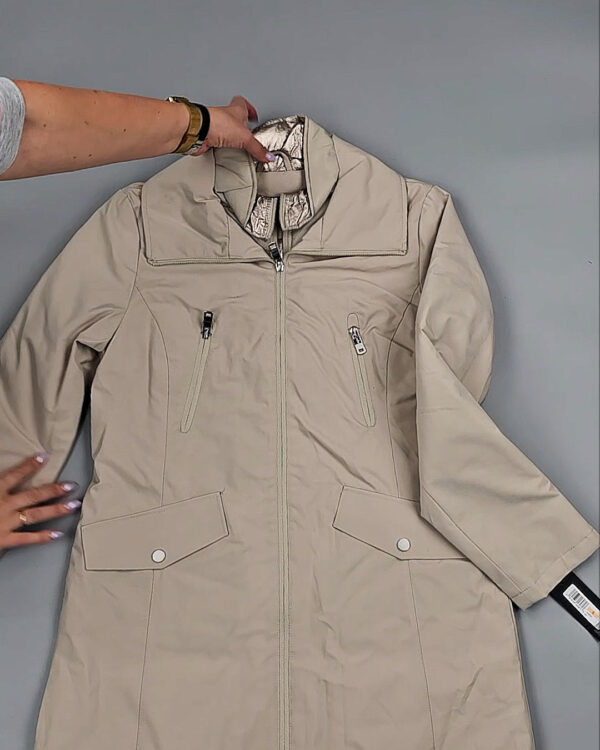 Фотография  930 - Ветровки женские CAN 104#12,4 кг, ЛОТ СТ-9403 оптом в Новосибирске и Новосибирской области