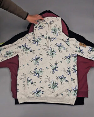 Фотография  838 - Толстовки#10 кг, ЛОТ № СХ-0152 оптом в Новосибирске и Новосибирской области