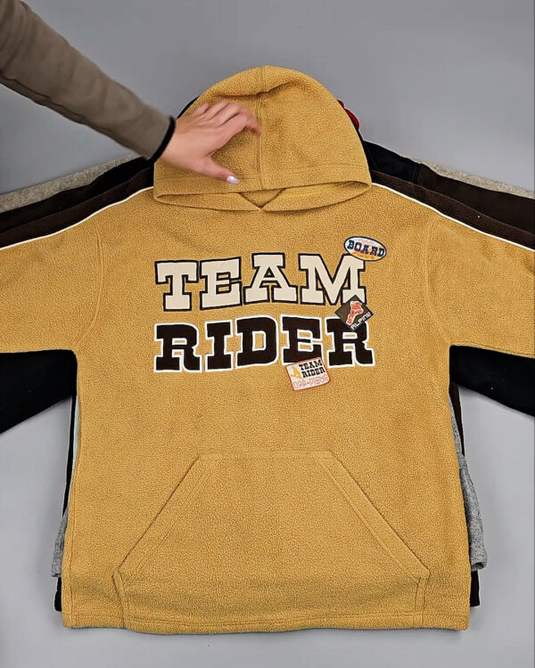 Фотография  717 - Флис#20 кг, ЛОТ № СХ-0176 оптом в Новосибирске и Новосибирской области