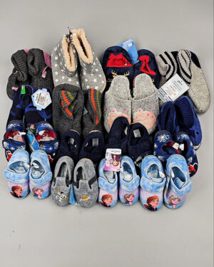 Купить Обувь домашняя дети СТОК 065#3,2 кг, ЛОТ СТ-9727 оптом в Новосибирске и Новосибирской области