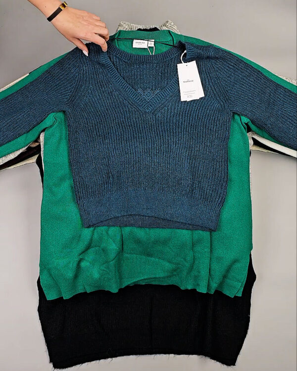 Фотография  111 - Джемпера VILA W 104#7 кг, ЛОТ СТ-9995 оптом в Новосибирске и Новосибирской области