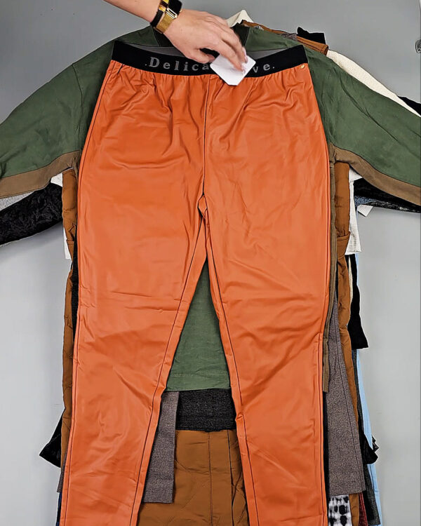 Фотография  159 - DK, Bestseller + Winter mix#15 кг, ЛОТ СТ-9958 оптом в Новосибирске и Новосибирской области