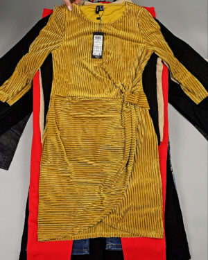 Фотография  154 - DK+Bestseller 085#16 кг, ЛОТ СТ-9952 оптом в Новосибирске и Новосибирской области