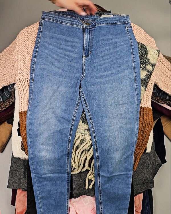 Фотография  613 - Женский микс зима (Winter mix)#20 кг, ЛОТ СХ-0208 оптом в Новосибирске и Новосибирской области