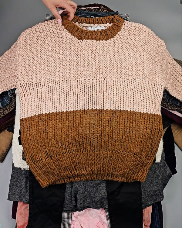 Фотография  215 - Женский микс зима (Winter mix)#20 кг, ЛОТ СХ-0208 оптом в Новосибирске и Новосибирской области