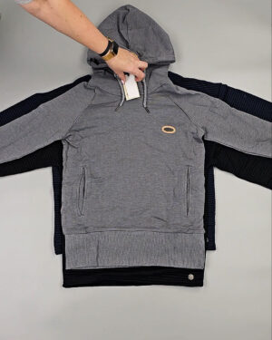 Фотография  390 - Толстовки Bestseller+DK 035#7 кг, ЛОТ СТ-9840 оптом в Новосибирске и Новосибирской области