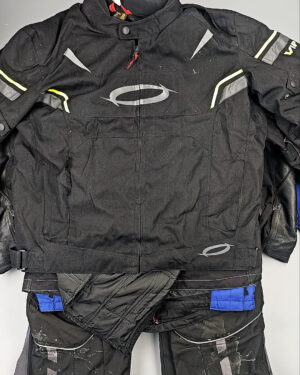 Фотография  736 - МОТО одежда mix БМ#20 кг, ЛОТ СХ-0278 оптом в Новосибирске и Новосибирской области